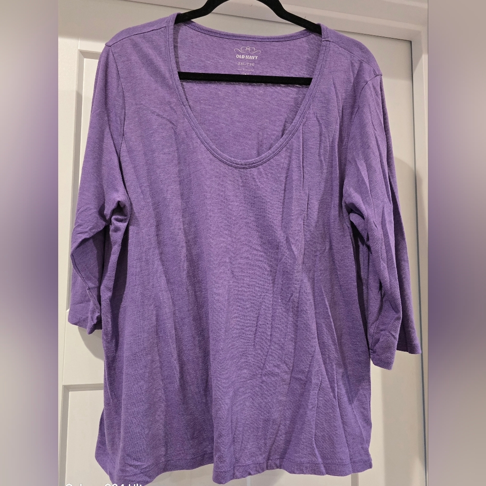 Old Navy Women's Long Sleeve Tee in Lavender